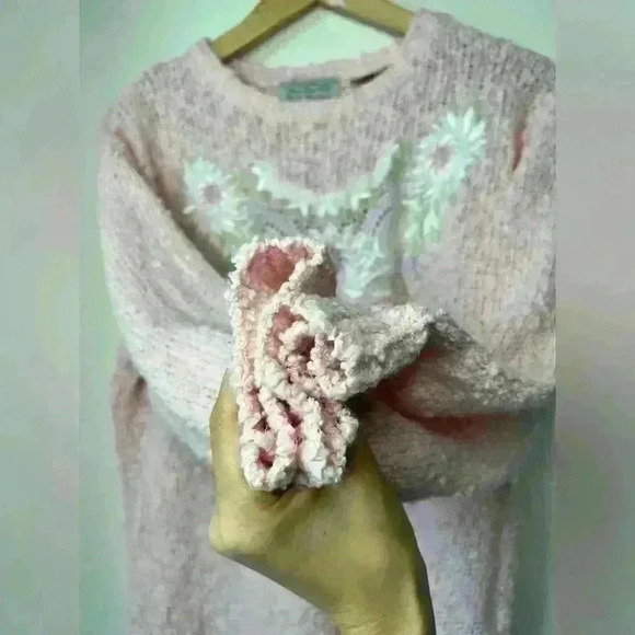 Vintage Paris Sports Club Prep Light Pink Knit Floral Embroidered Sweater Small - Picture 6 of 12